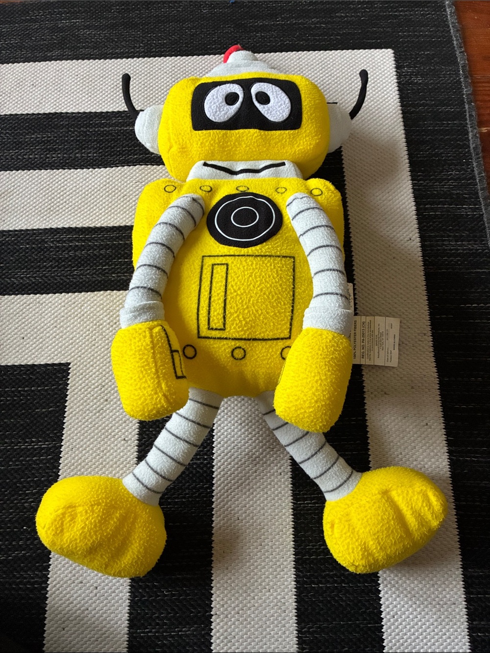 Yo Gaba Gaba Yellow Robot and Red Cyclops Plush Toy/Backpack - Picture 4 of 16